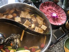 美人养生汤底-养心殿台式养生锅(铜锣湾店)