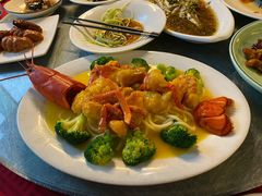 -新镇江酒家(南京西路店)