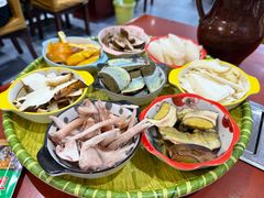 -菌之家·专业纯野生菌火锅·特色炒菌