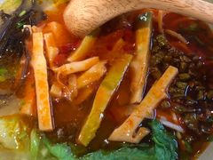 -百春原湖南牛肉粉(百联世纪店)
