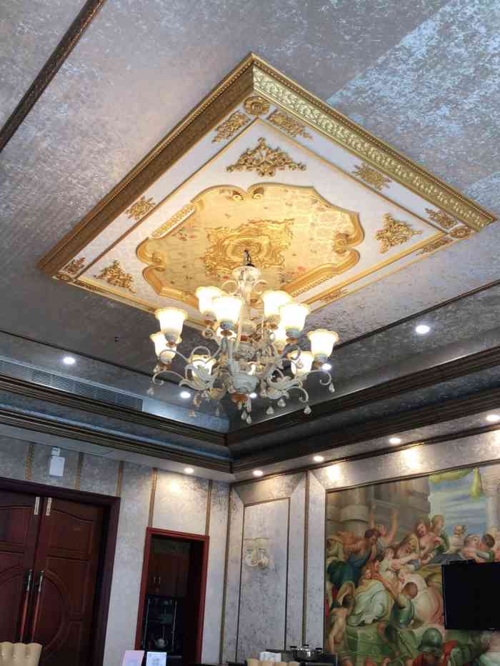 馨越楼(赤坎店)-"特色菜确实挺不错的,当然价钱也是摆在那里.