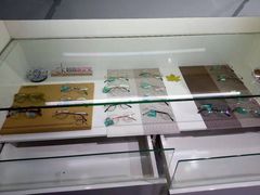 -提一眼镜·蔡司·依视路(小寨店)