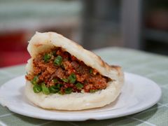 牛肉夹馍-代四孃牛华豆腐脑美味小食(总店)