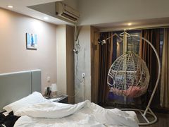 -小二哥酒店(牛王庙地铁站店)