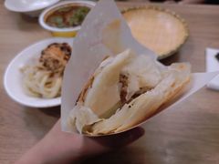 招牌肉夹馍-老陈家擀面皮(木塔巷店)