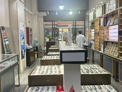 -零度眼镜·宝视友·蔡司依视路(吾悦花街店)