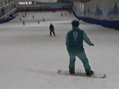 -乔波室内滑雪场