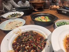 -老滇山寨•云南特色菜•地方菜•民族风情歌舞表演(金碧店)