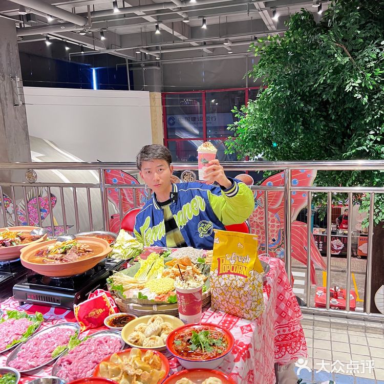 重庆潮流大排档🦪打卡重庆天桥街区江湖菜大排档