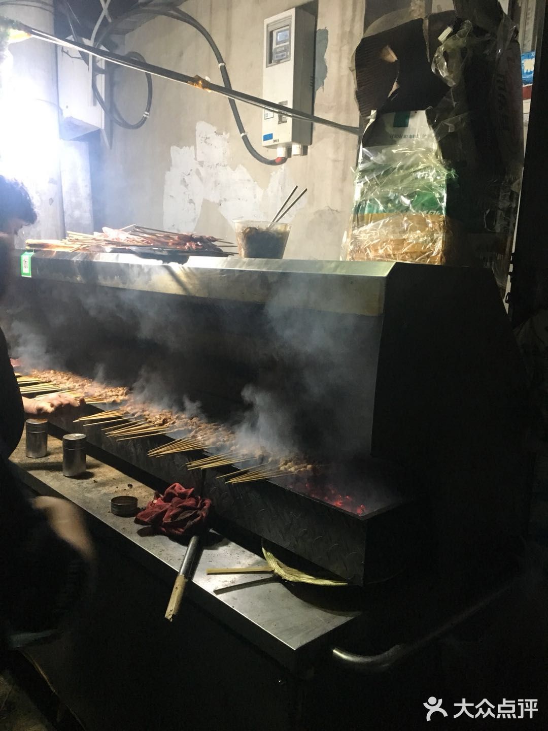 踩点儿十里河阿龙烤串