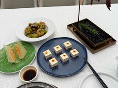 -品海楼·大连海胆锅贴馆(东港店)