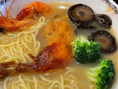 虎虾鸡腿汤面-横琴湾畔餐厅(长隆海洋王国白鲸剧场店)