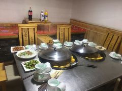 -屯老二农家铁锅炖·行业领军者(梅江店)