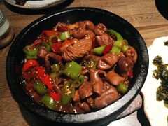 爆炒肥肠-童年小筑餐厅(申花路店)