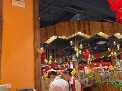 -老滇山寨•云南特色菜•地方菜•民族风情歌舞表演(金碧店)