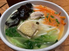 鸡丝凉米线-云海肴·汽锅鸡·云南菜(高德置地店)