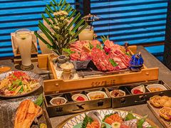-铭牛烧肉·和牛海鲜自助(高新月牙湖店)