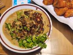 -洱火云南酸菜牛肉火锅(石景山当代商城店)