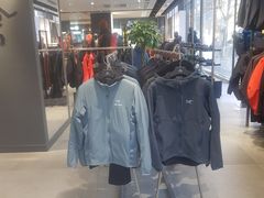 -ARC'TERYX始祖鸟(北京王府中环店)