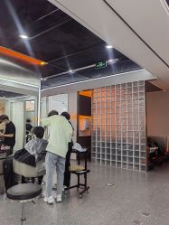 -艾美A·M Hair Salon
