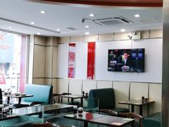 大堂-李先生牛肉面大王(营口大润发店)