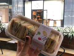 -罗森尼娜(德思勤店)
