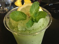 -莓园冰淇淋店