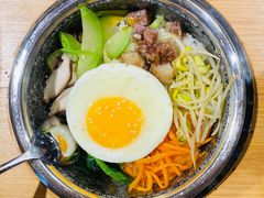 牛肉拌饭-明洞阿姨·韩式酱蟹烤肉·创意料理(三元桥店)