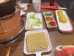 -阿润打边炉·鲜切鸡煲(华漕店)