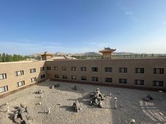 -敦煌山庄摘星阁