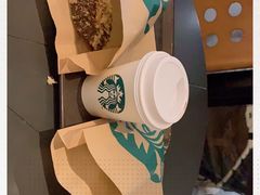 -星巴克(上海虹桥新天地二店)