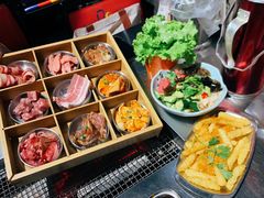 -马路牙子烧烤音乐酒馆(望京店)