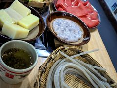 -钱摊摊安顺夺夺粉火锅(宏大广场店)