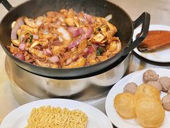 招牌胡须佬鸡煲-胡须佬鸡煲四季火锅店(石厦西村直营店)