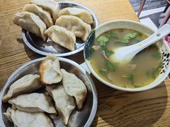 -黄阿姨锅贴大王(万航渡路店)