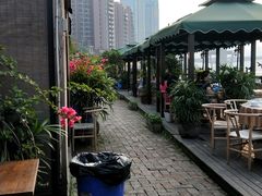 -冰冰龙虾·江湖菜·花园江景餐厅