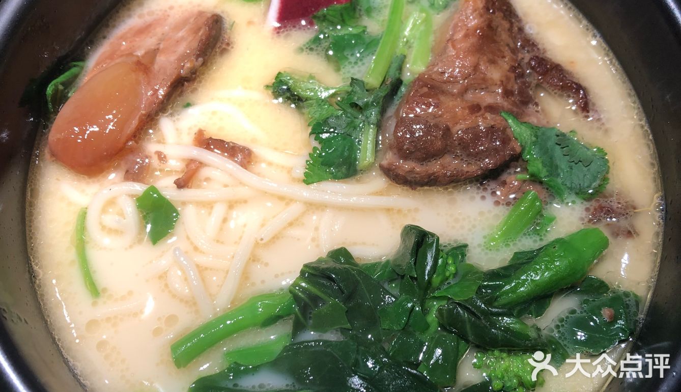 全身都暖和了。不想吃肉的时候，打开过杂菌面和笋衣面
