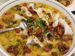 酸菜鱼-宜宾海鲜酒家·三十年老字号