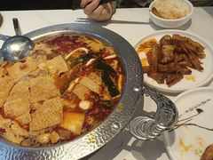 -鸡遇虾煲干锅火锅(小寨金莎店)