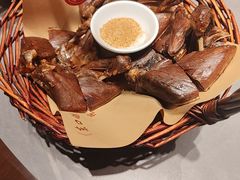 -东口码头·烧鸽子·鱼头泡饼·地方菜(金鹰悦城店)
