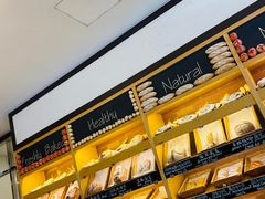 面包甜点陈列柜-大连铂尔曼酒店-铂尔曼美食廊 Pullman Deli