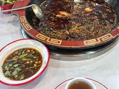 -烧哥美蛙肥肠鱼火锅·十五年社区店
