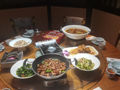 -黄泥岗·地道湖北菜(奥特莱斯店)