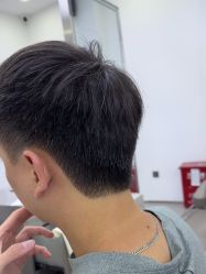 -首脑美发沙龙