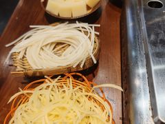 -黔有有贵州酸汤夺夺粉火锅(五味十字店)