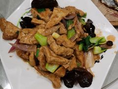 -何适山庄 ·可团建(水长城P2停车场店)