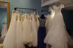 -Flora婚纱礼服定制租赁店