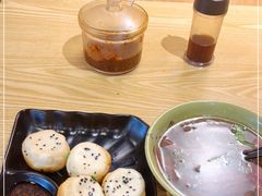 -香山胡记吴江路生煎(灵山路店)