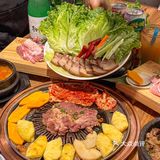 卧卧卧…吃个烤肉竟然烧起来了