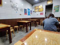 大堂-覃肥叔桂林米粉(粮道街店)